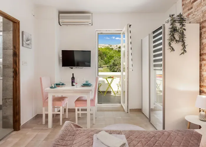 Don 아파트 Dinjiška